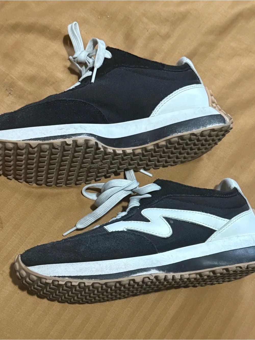 Steve Madden Black, White & Tan Retro Runner Sneakers